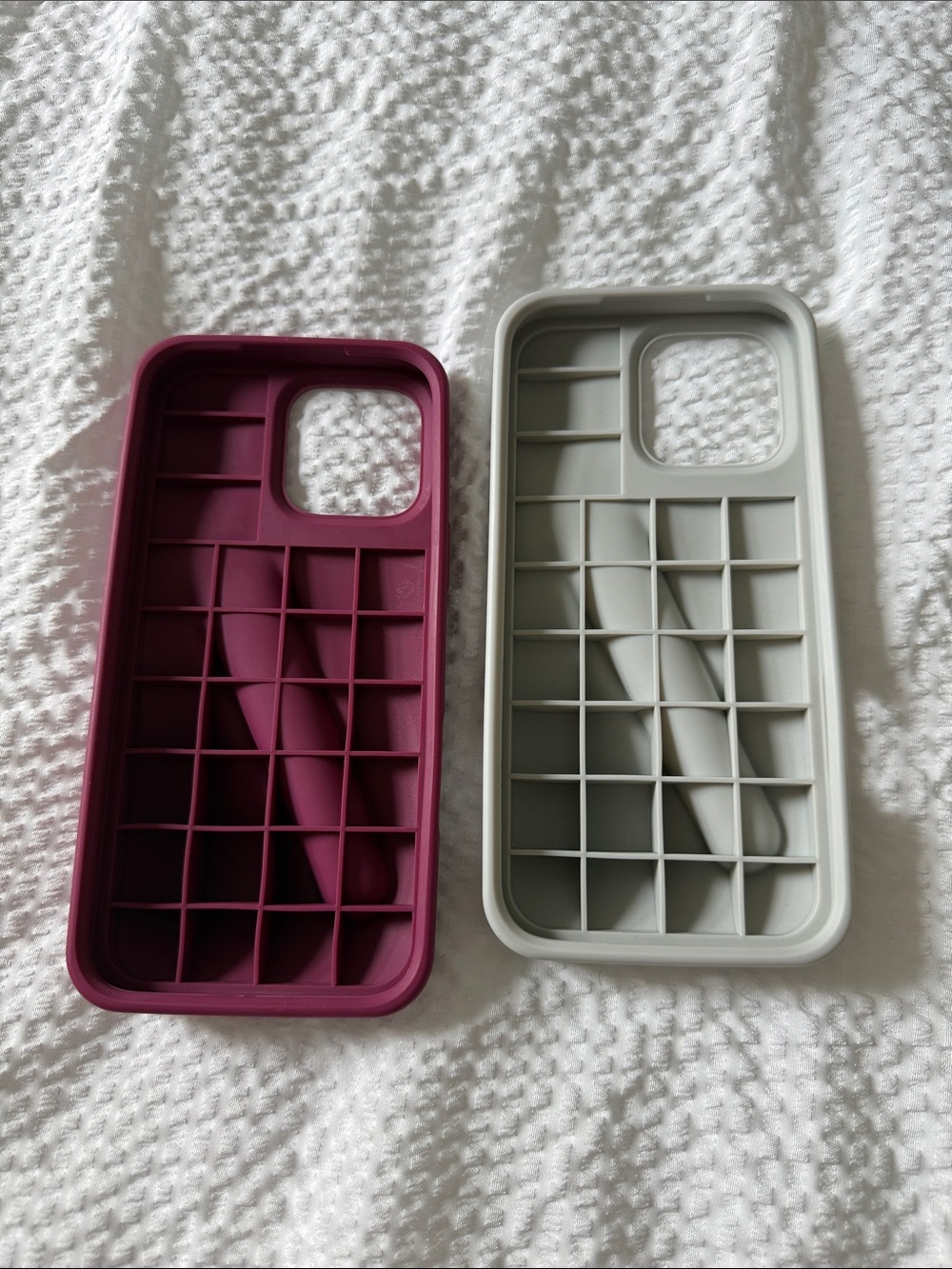 RHODE DEAL Silicone Phone Case Duo - Mauve & Light Gray with Strap Grip 16 Pro M - Picture 3 of 3